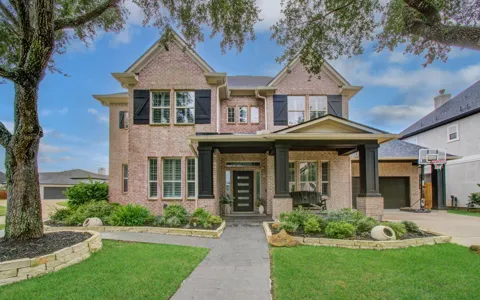 18807 Oriole Point Court