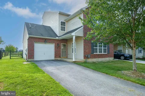 231 CAMERTON LANE