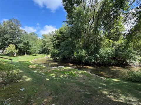 629 Oakbrook #18