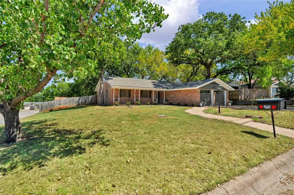601 State Street Weatherford, TX 76086