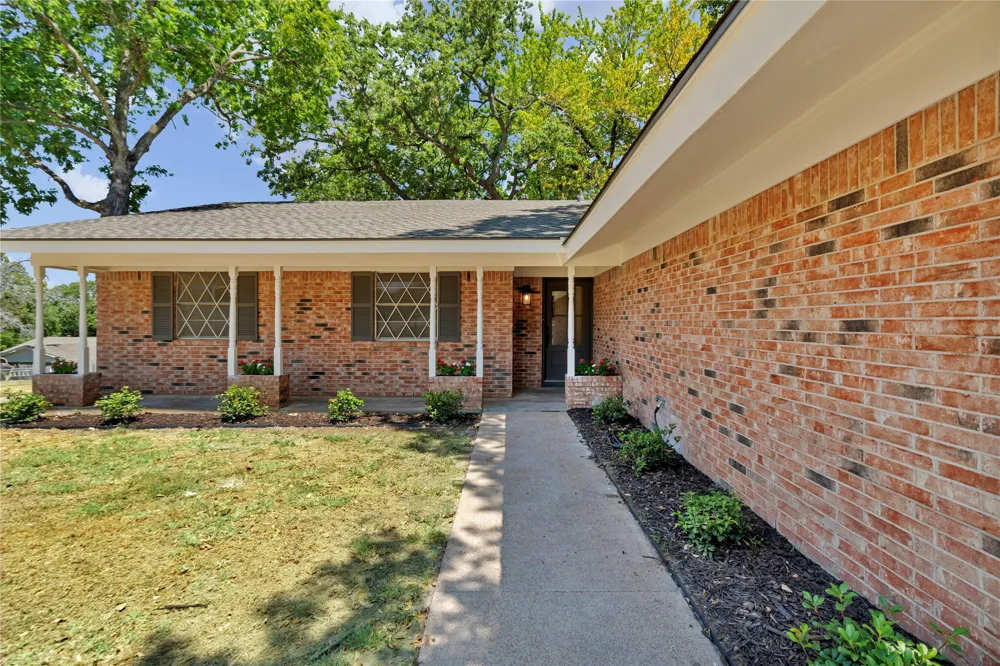 601 State Street Weatherford, TX 76086