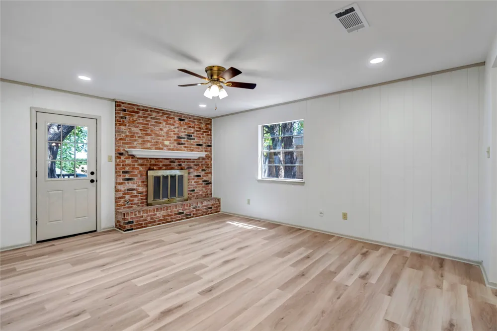 601 State Street Weatherford, TX 76086