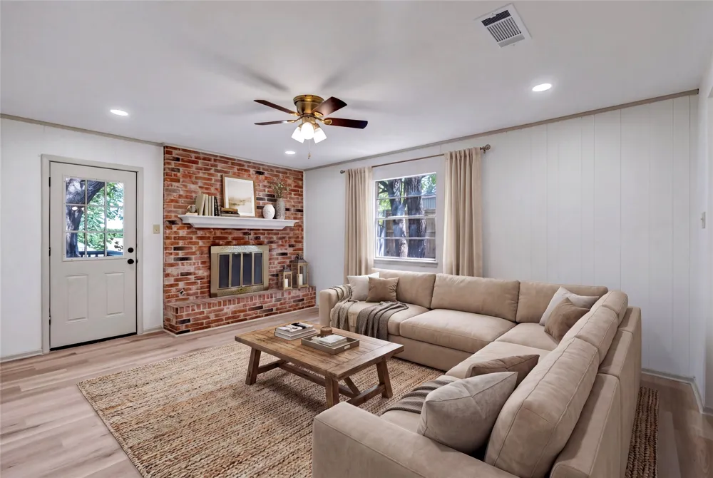 601 State Street Weatherford, TX 76086