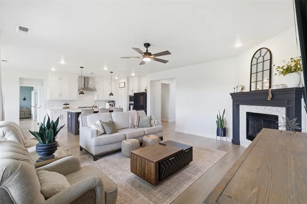 1422 Shaker Hills Road Gunter, TX 75058