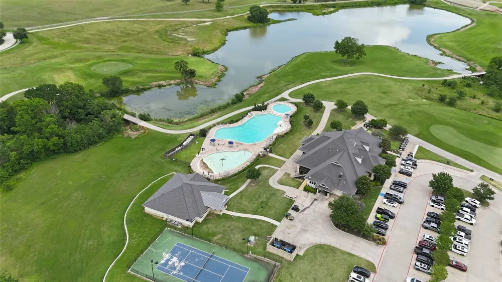 1422 Shaker Hills Road Gunter, TX 75058