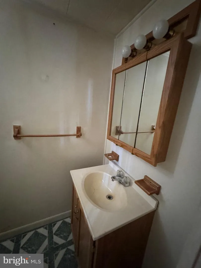 1525 CLAIRIDGE ROAD Baltimore, MD 21207