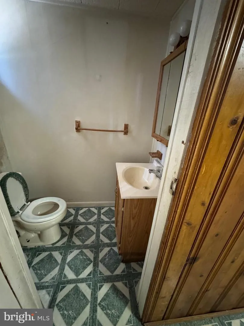 1525 CLAIRIDGE ROAD Baltimore, MD 21207