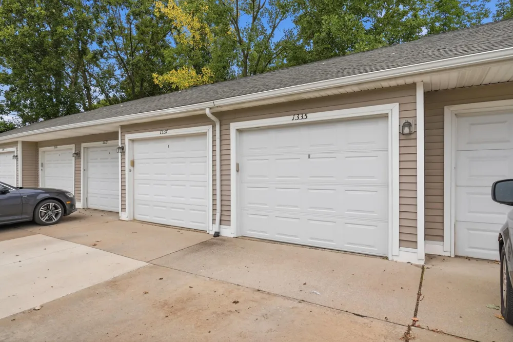 1335 Millbrook Trail Ann Arbor, MI 48108