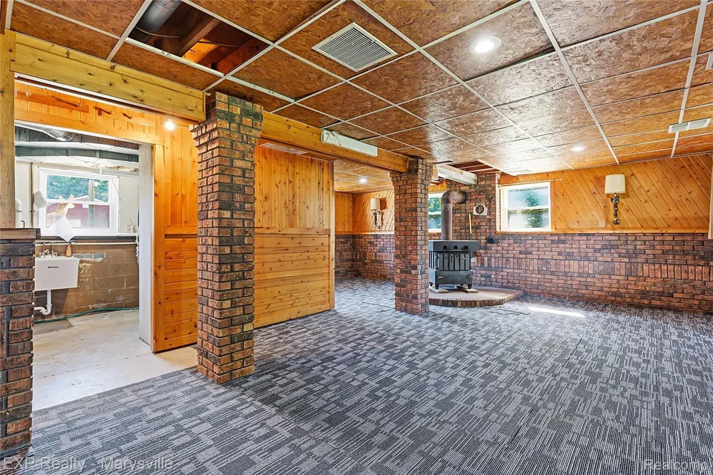 13739 Yale Road Yale City, MI 48097