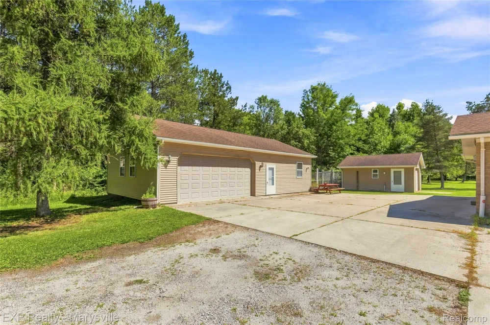 13739 Yale Road Yale City, MI 48097