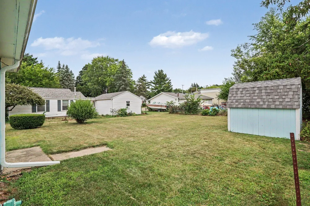 216 21st Street Springfield City, MI 49037
