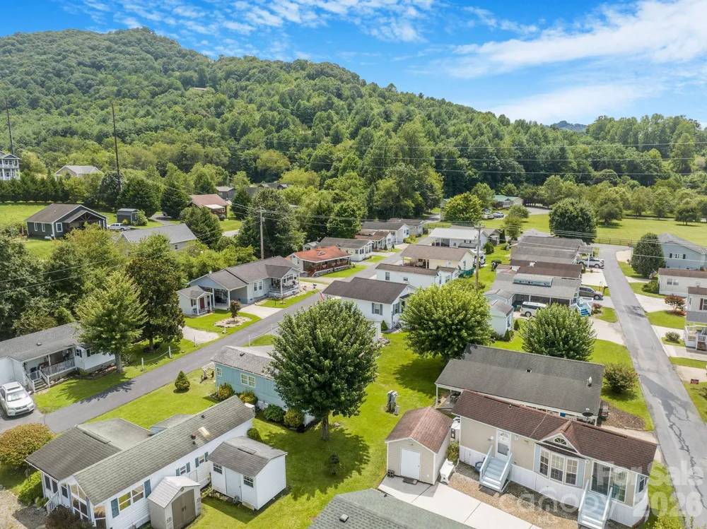53 Strollers Lane Waynesville, NC 28785