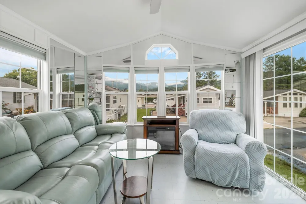 53 Strollers Lane Waynesville, NC 28785