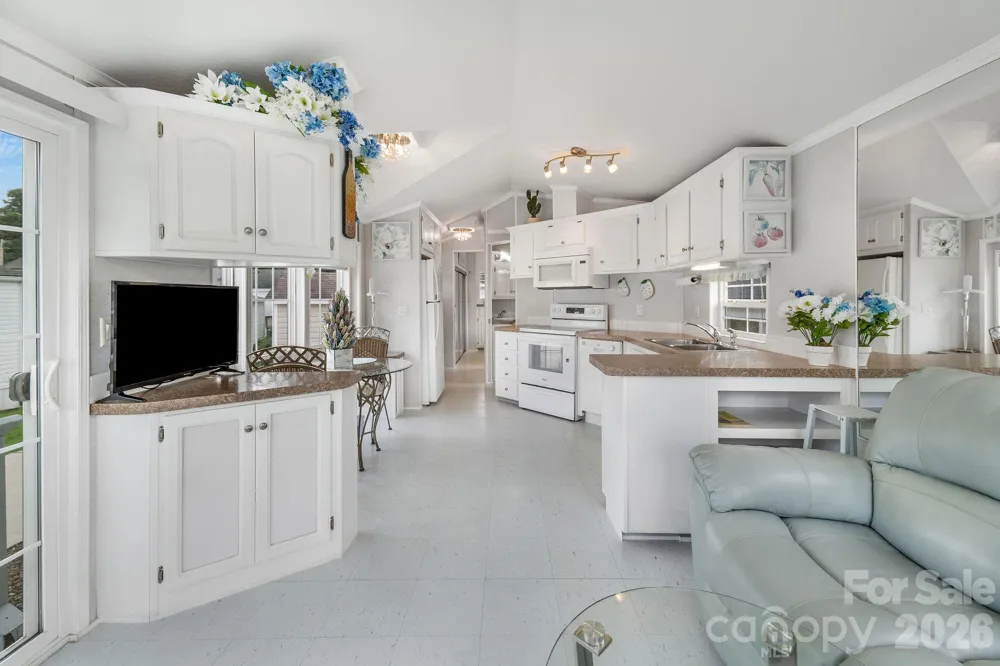 53 Strollers Lane Waynesville, NC 28785