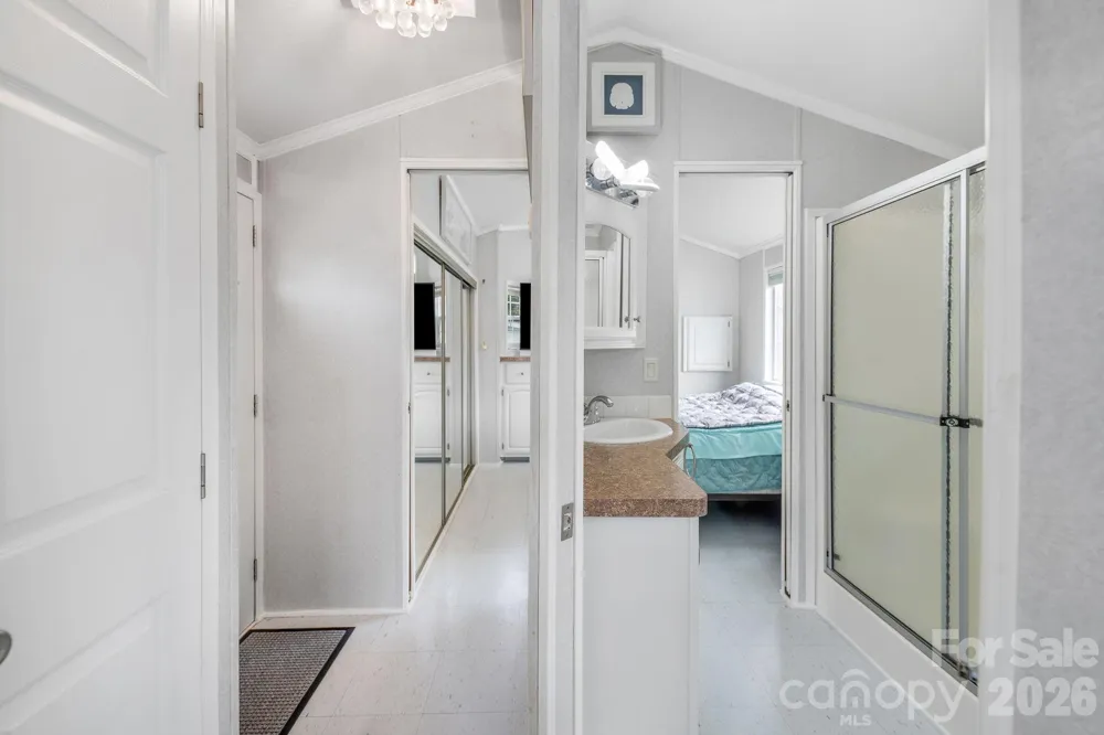 53 Strollers Lane Waynesville, NC 28785