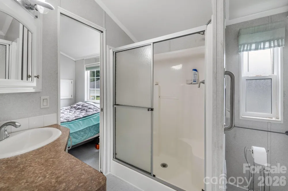 53 Strollers Lane Waynesville, NC 28785