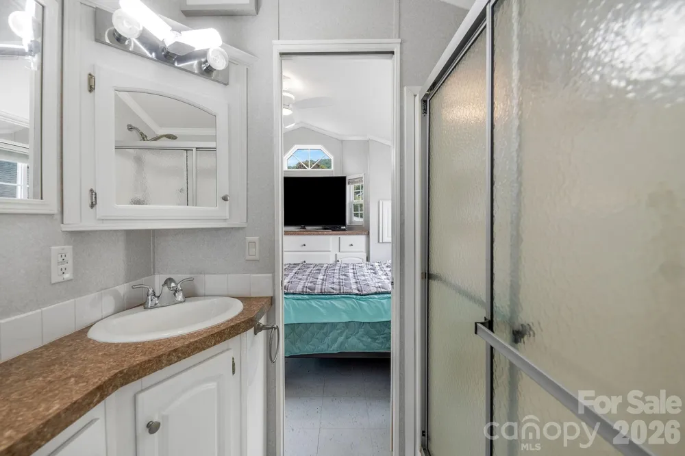 53 Strollers Lane Waynesville, NC 28785
