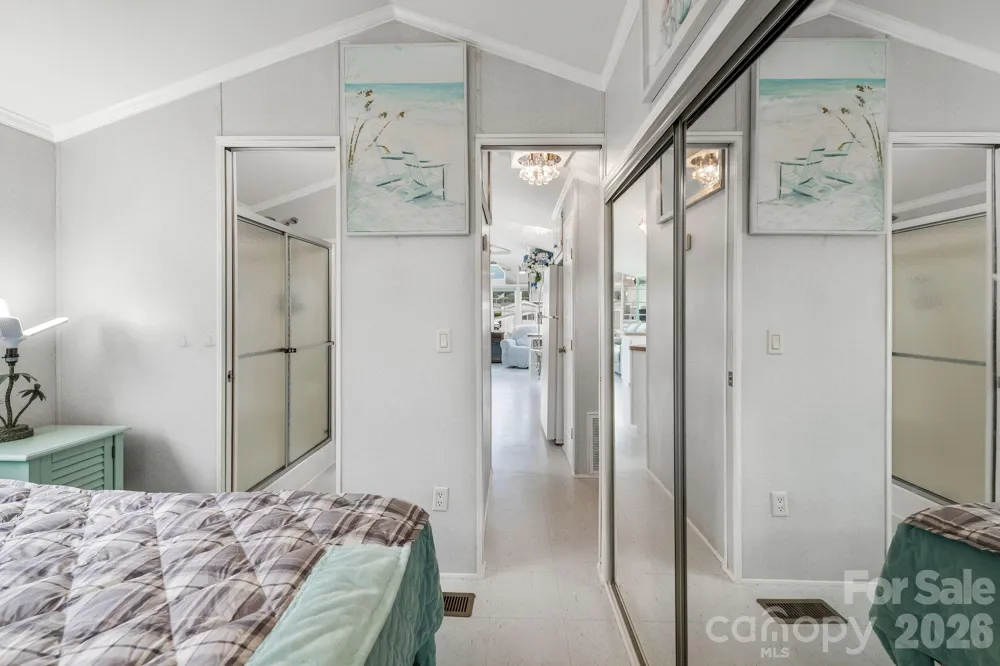 53 Strollers Lane Waynesville, NC 28785