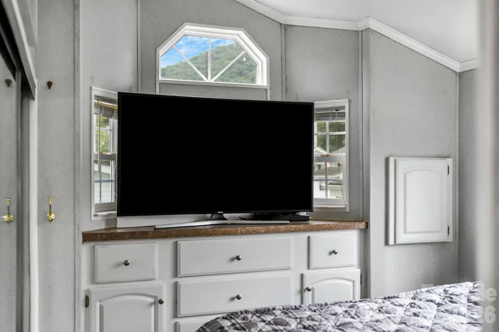 53 Strollers Lane Waynesville, NC 28785