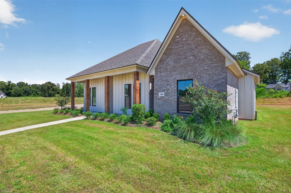 204 St Andrews Lane Benton, LA 71006