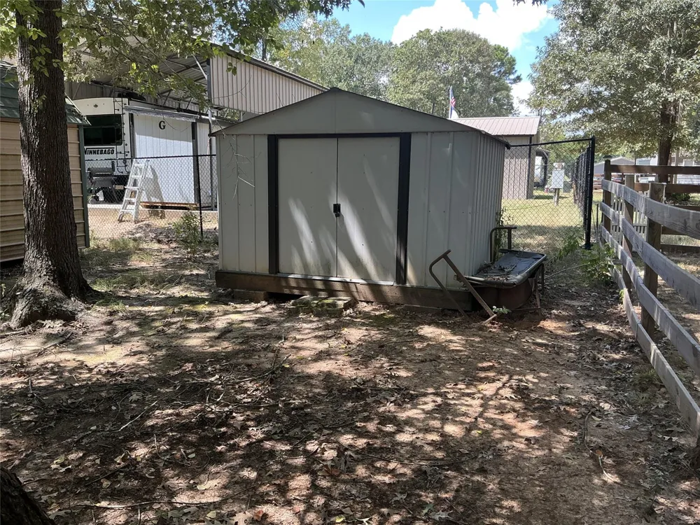 297 Leaning Oak Drive Point Blank, TX 77364