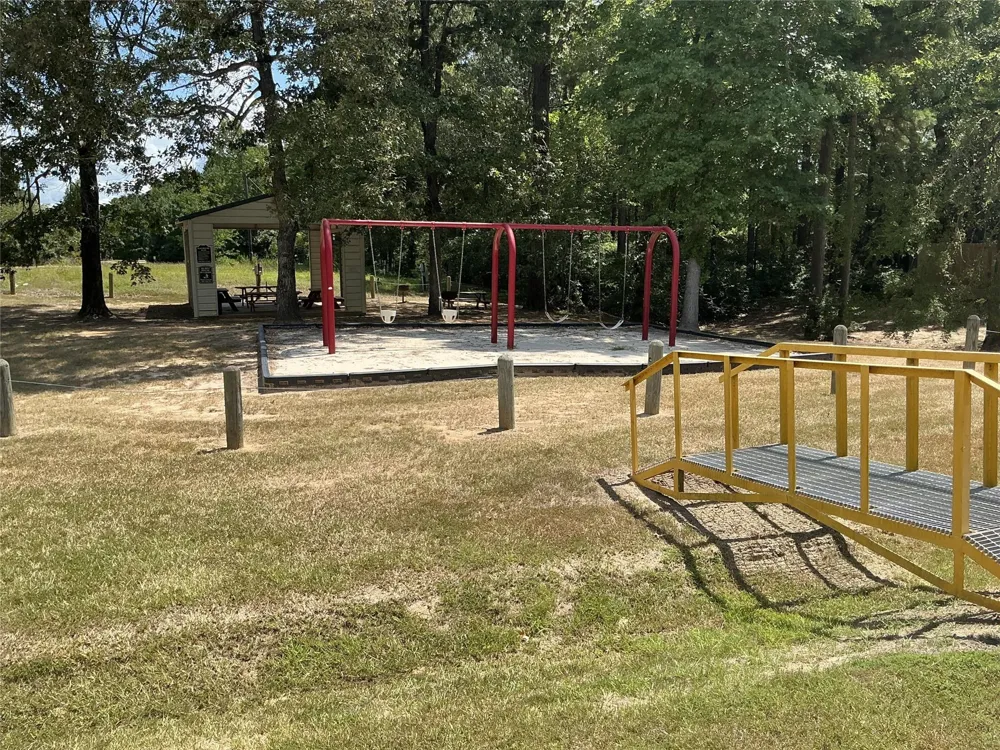 297 Leaning Oak Drive Point Blank, TX 77364