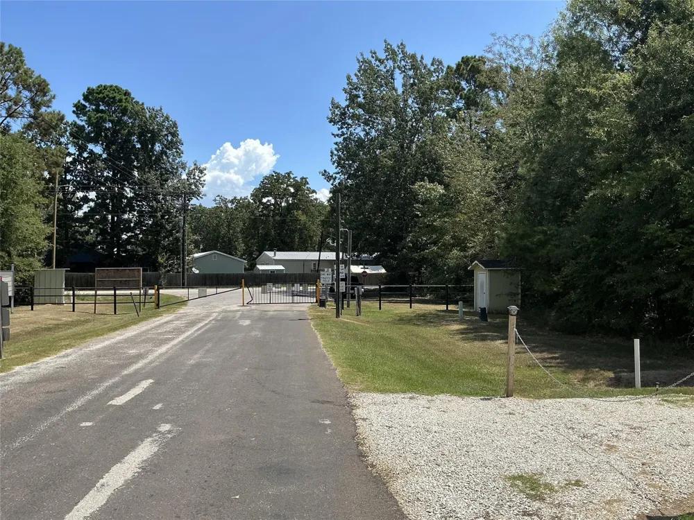 297 Leaning Oak Drive Point Blank, TX 77364