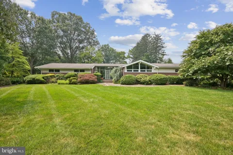 830 GOLF VIEW ROAD