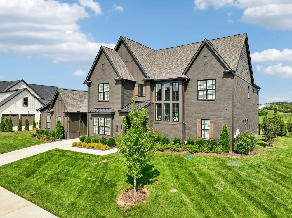 7536 Southwell Dr College Grove, TN 37046