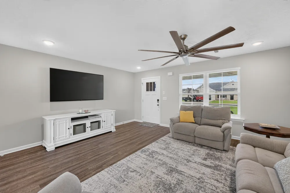 74 Frost St Decherd, TN 37324
