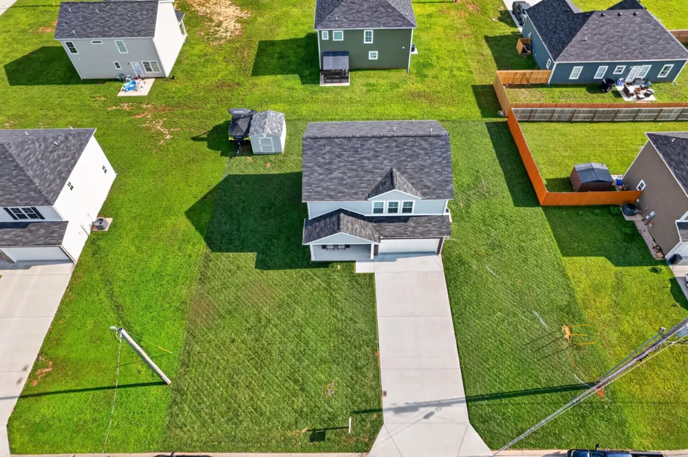74 Frost St Decherd, TN 37324