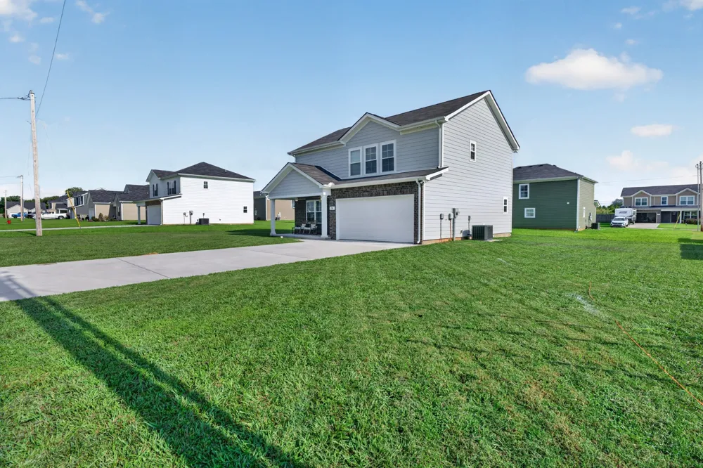 74 Frost St Decherd, TN 37324