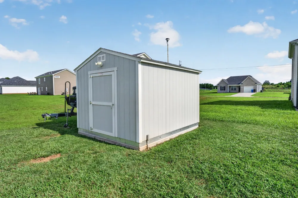 74 Frost St Decherd, TN 37324