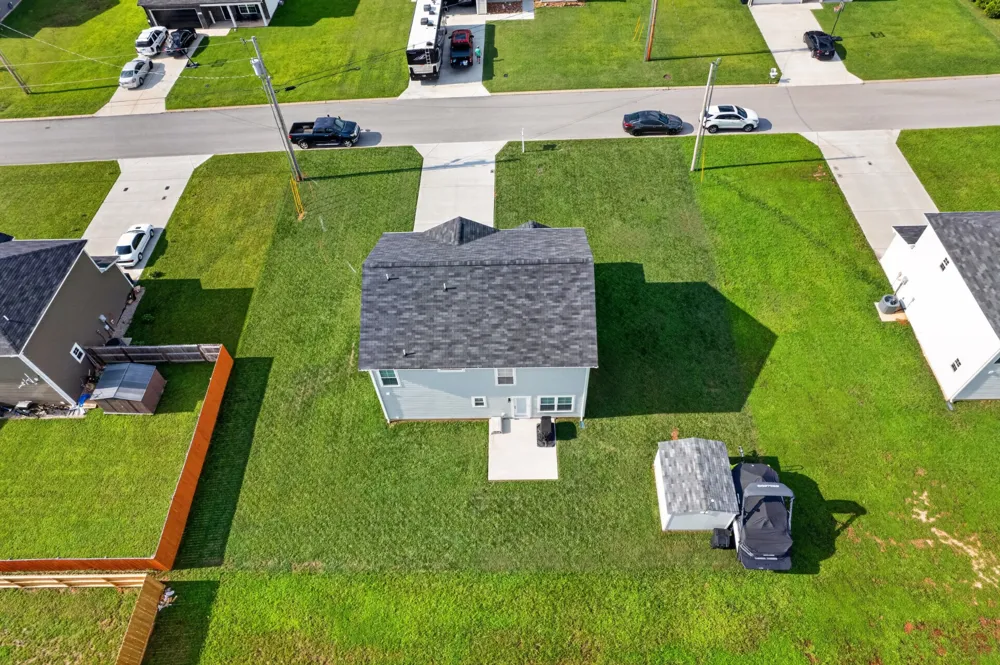 74 Frost St Decherd, TN 37324