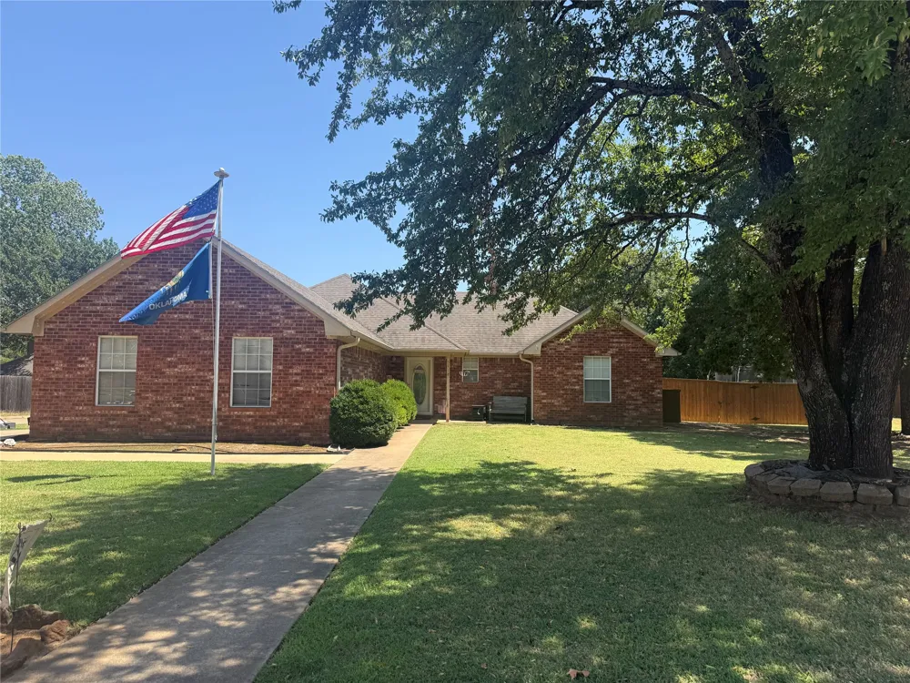 5418 Roadrunner Durant, OK 74701