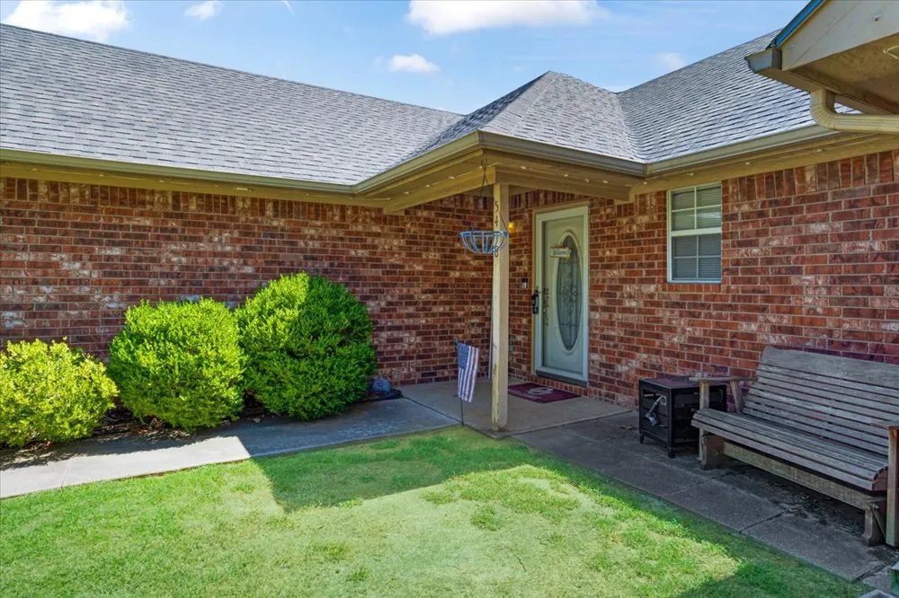 5418 Roadrunner Durant, OK 74701