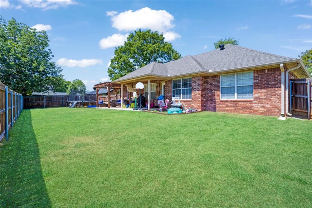 5418 Roadrunner Durant, OK 74701