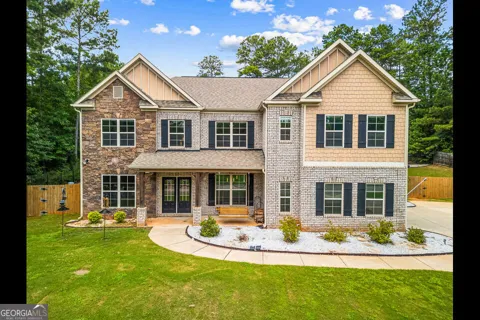 15 Madeline WAY