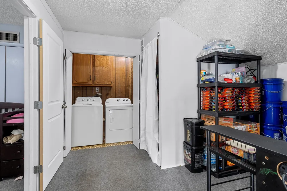 129 Texas Avenue Hewitt, TX 76643
