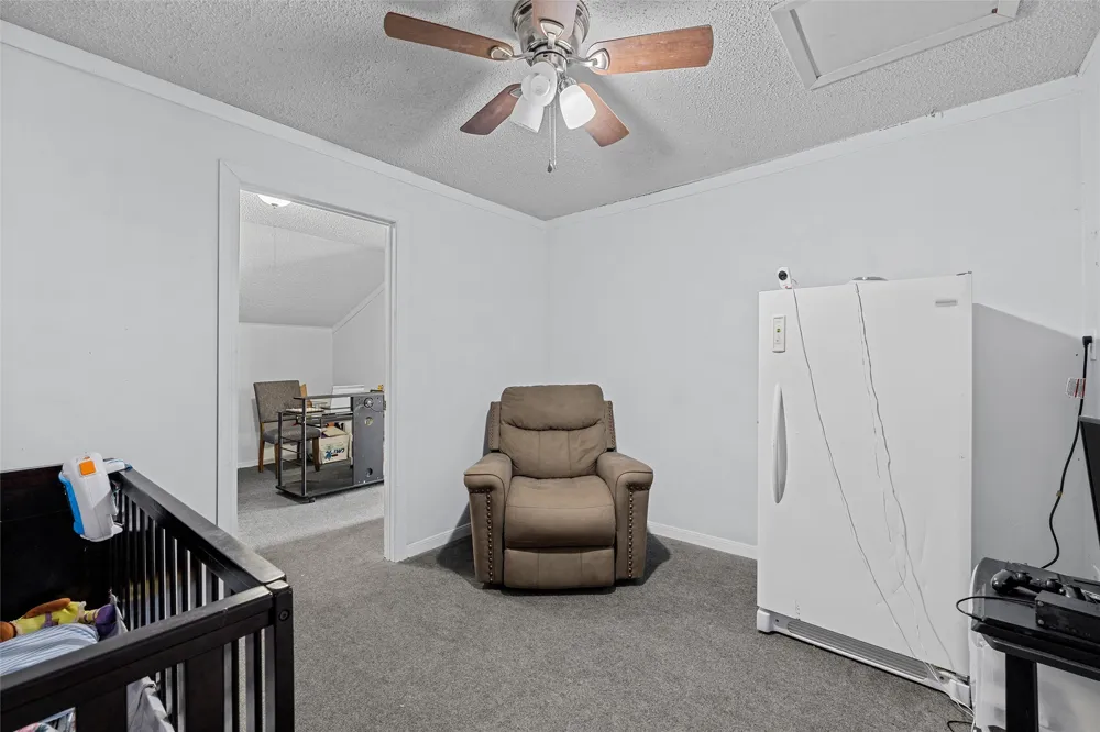 129 Texas Avenue Hewitt, TX 76643