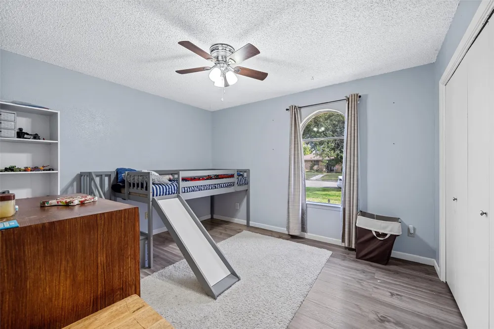 129 Texas Avenue Hewitt, TX 76643
