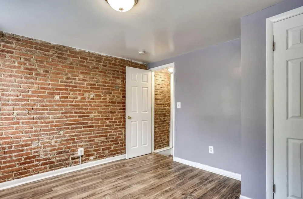 1231 LOMBARD Baltimore, MD 21223