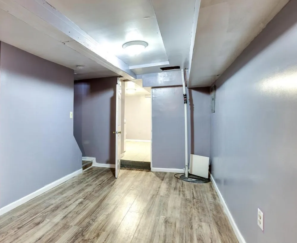 1231 LOMBARD Baltimore, MD 21223