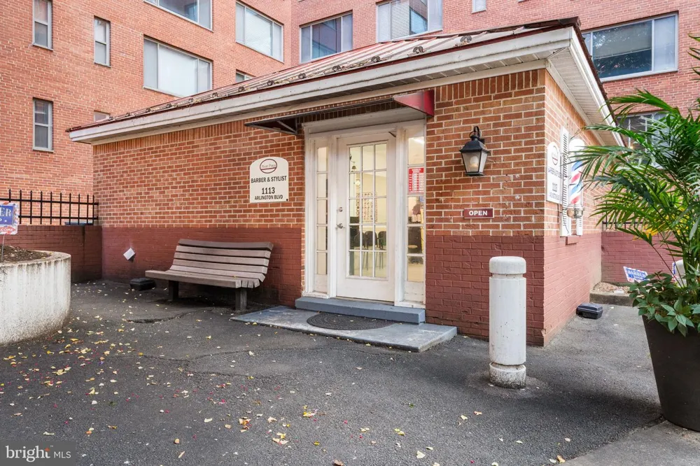1021 ARLINGTON BOULEVARD #241 Arlington, VA 22209