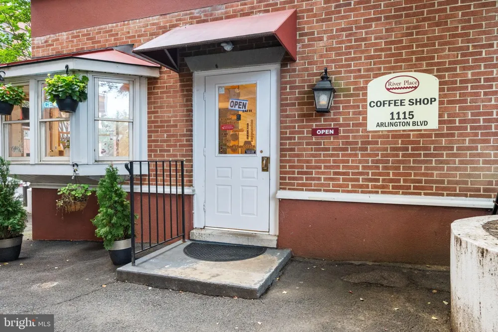 1121 ARLINGTON BOULEVARD #534 Arlington, VA 22209