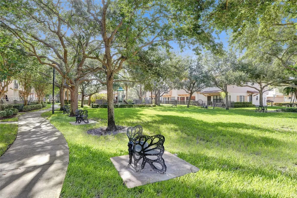 6079 Grand Cypress Cir W Coconut Creek, FL 33073