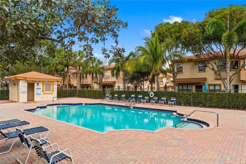 6079 Grand Cypress Cir W Coconut Creek, FL 33073