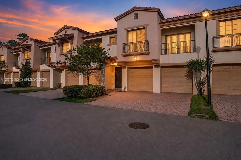 6079 Grand Cypress Cir W Coconut Creek, FL 33073
