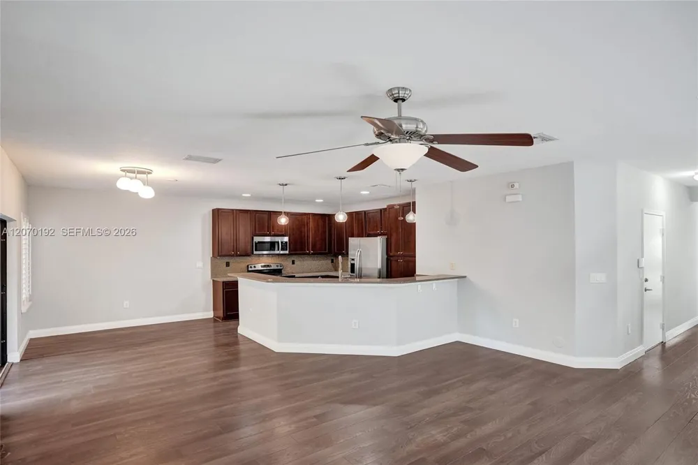 6079 Grand Cypress Cir W Coconut Creek, FL 33073