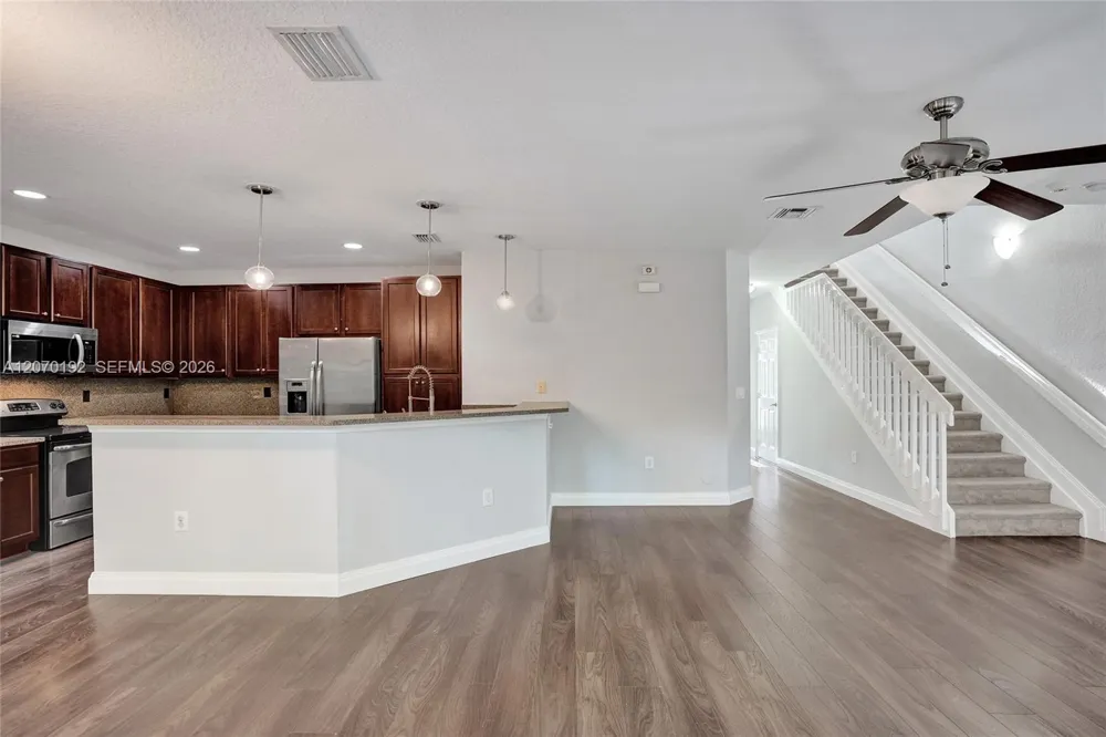 6079 Grand Cypress Cir W Coconut Creek, FL 33073